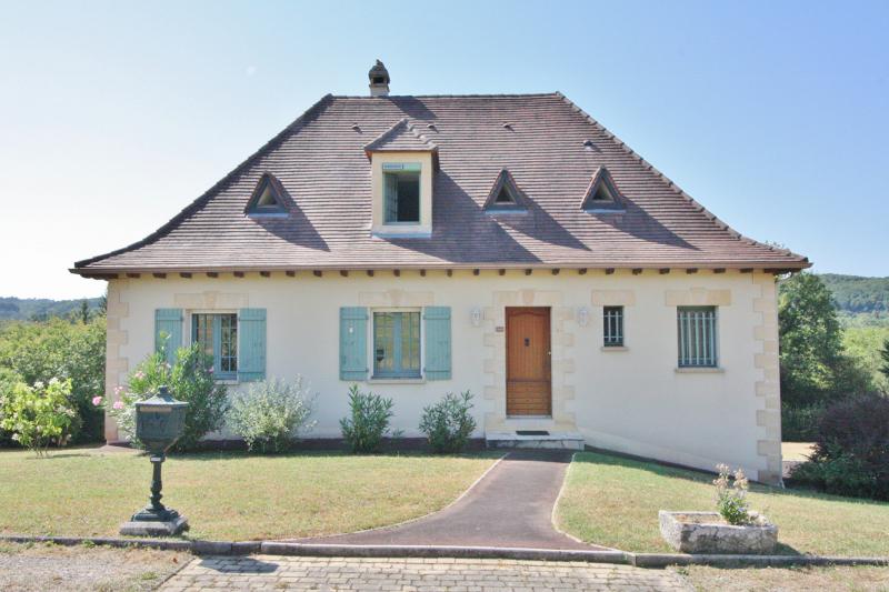 HALFWAY BETWEEN SARLAT AND SOUILLAC, CHARMING PERIGORDINE FROM 2000, COMFORTABLE AND EASY TO MAINTAI
