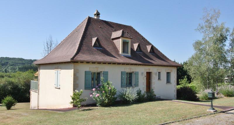 SARLAT - SOUILLAC, HOUSE FROM THE 2000s WITH THREE BEDROOMS ON A LAND OF 0.53 ACRES - WITH AN ADJACE