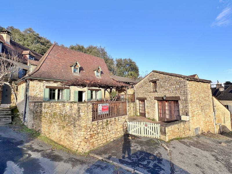 A 5 MINUTES DE SARLAT, SUR LES HAUTEURS DE LA VALLEE DE LA DORDOGNE, TRES CHARMANTE PETITE MAISON AVEC SA MAISON D'AMIS ! IDEAL RESIDENCE SECONDAIRE OU INVESTISSEMENT LOCATIF SAISONNIER !